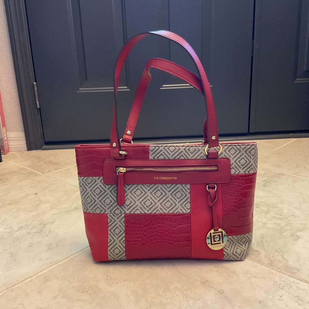 Liz Claiborne Jess Patterned Tote in Monogram Red Patch